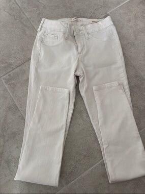 Jessica Simpson Cream Straight-Leg Jeans